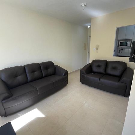 Apartamento Pratico A 850 Metros Da Praia Da Martim De Sa カラグァタトゥバ エクステリア 写真